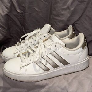 ADIDAS GRAND COURT CLOUDFOAM Women’s Size 8 Product code: GW9215